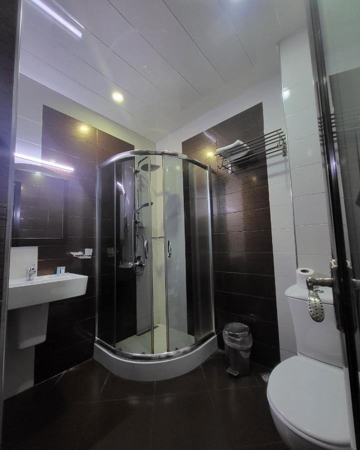 Hotel Elio Batumi Esterno foto
