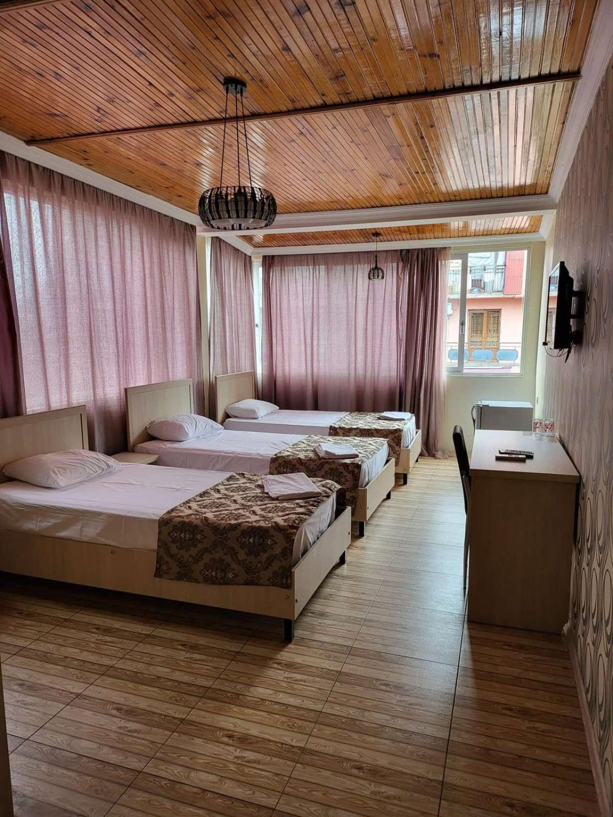 Hotel Elio Batumi Esterno foto