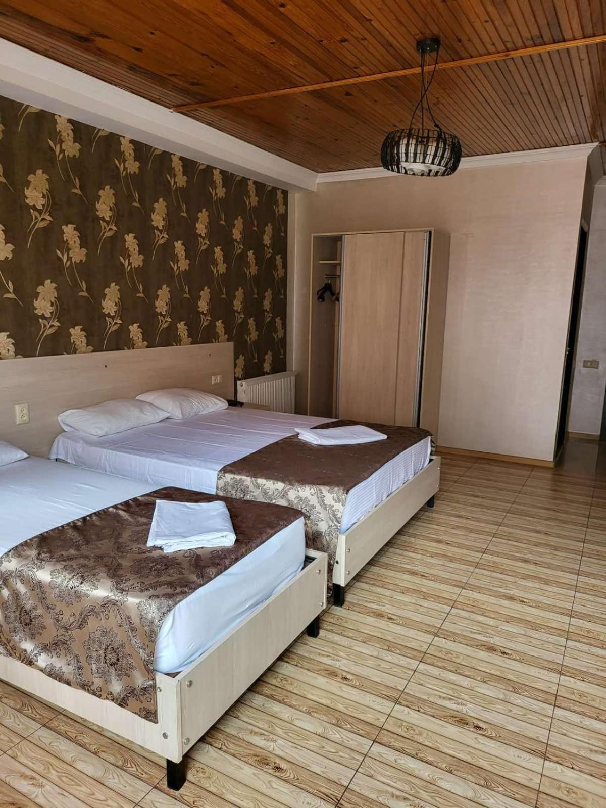 Hotel Elio Batumi Esterno foto
