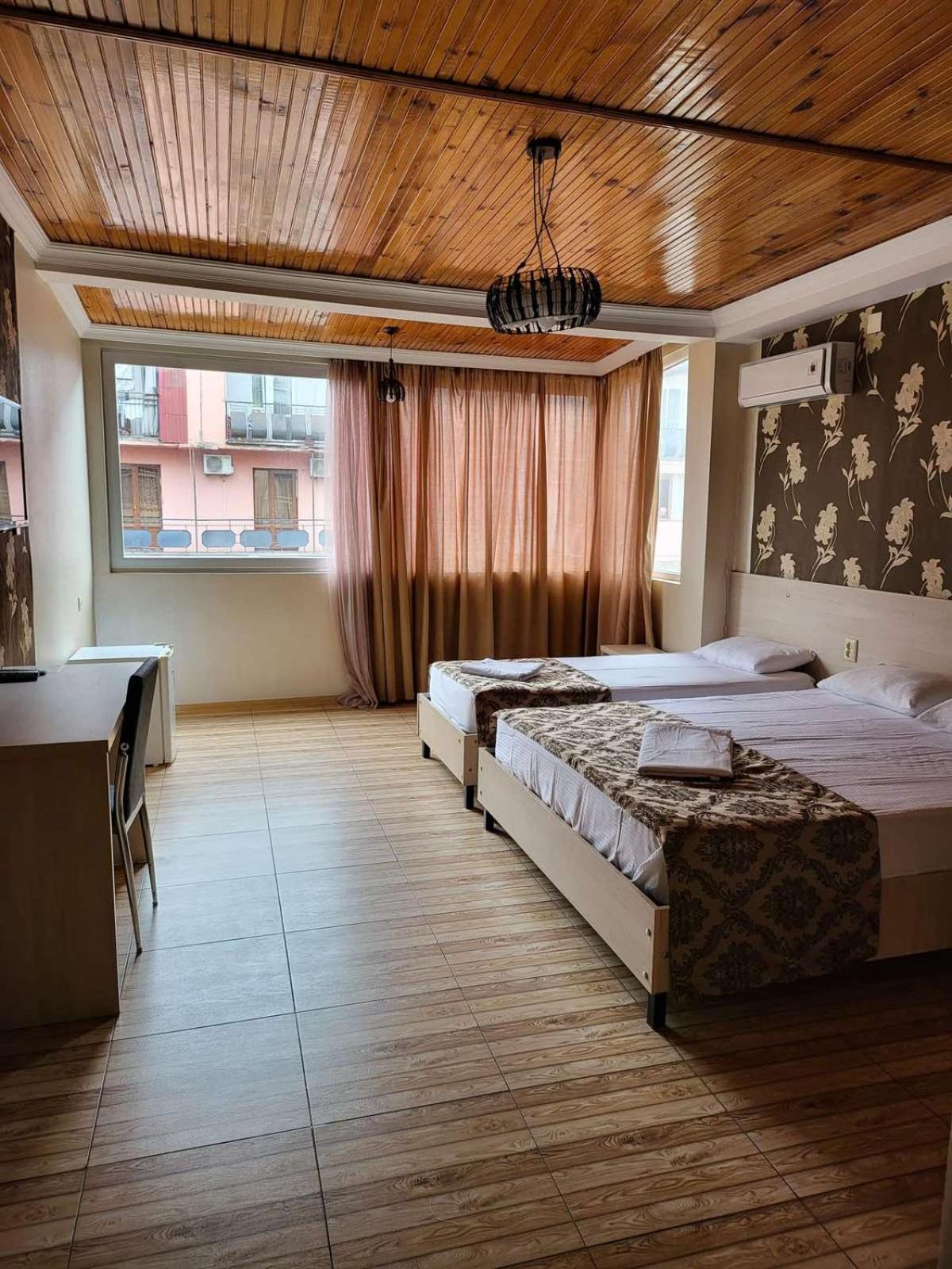 Hotel Elio Batumi Esterno foto