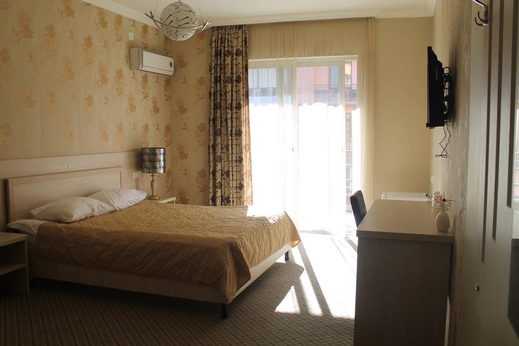 Hotel Elio Batumi Esterno foto