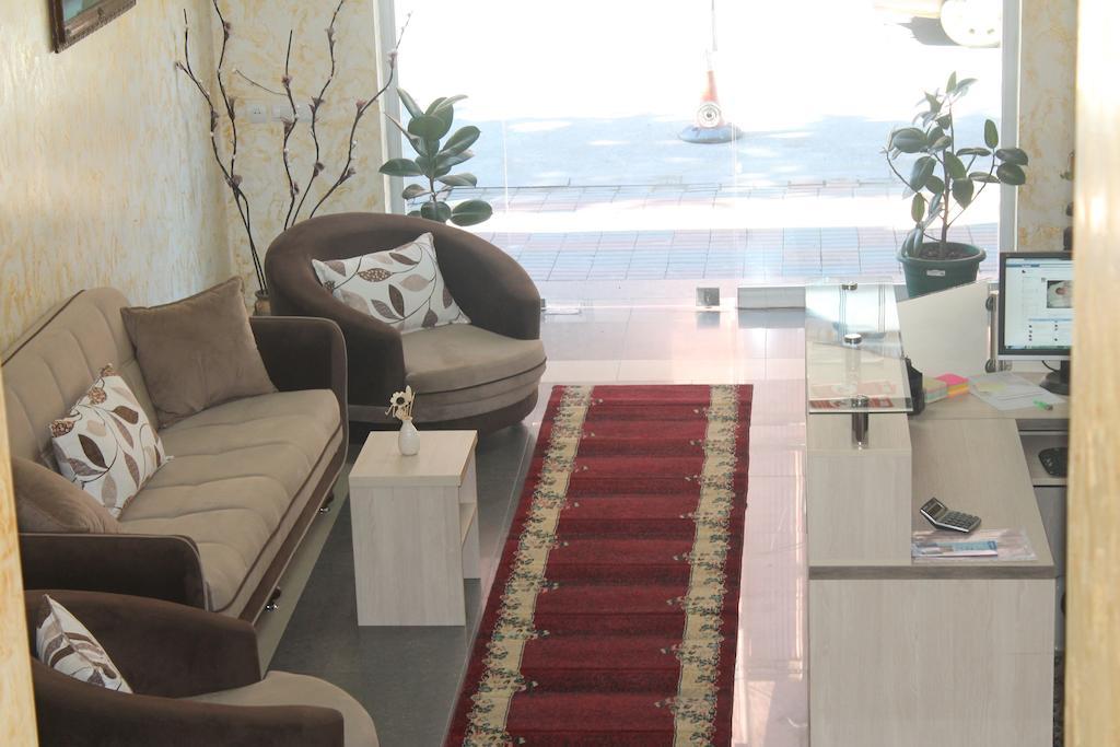 Hotel Elio Batumi Esterno foto